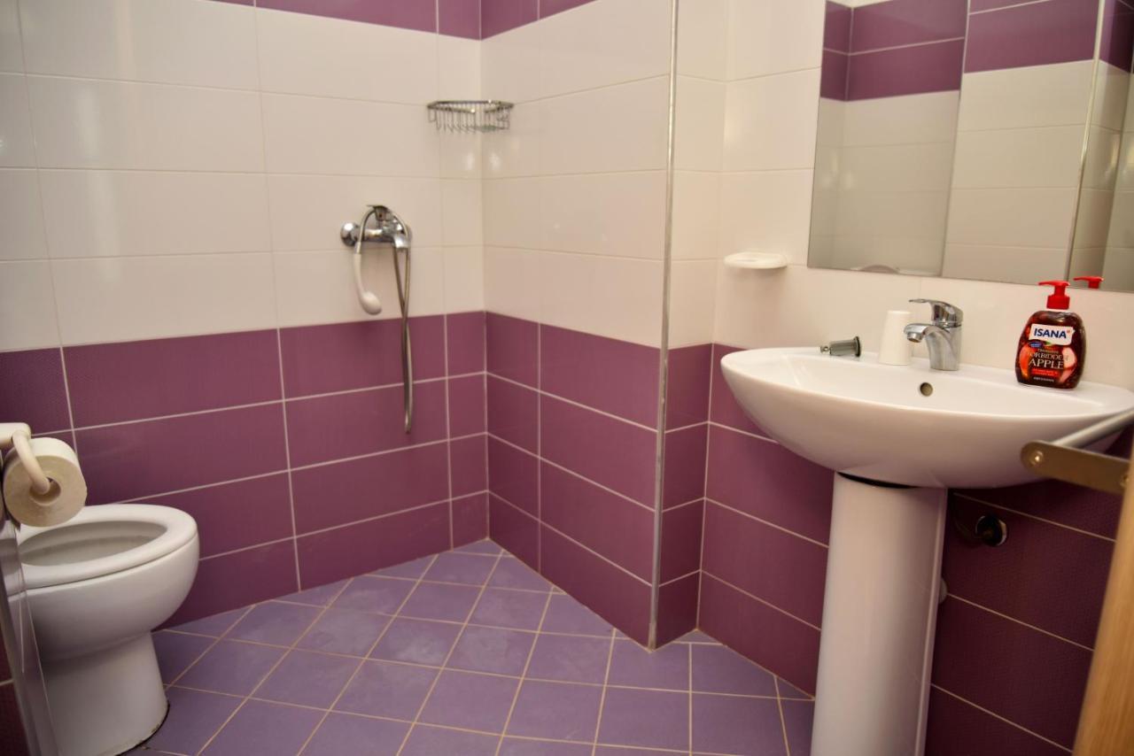 Arianiti Guesthouse Vlorë Buitenkant foto