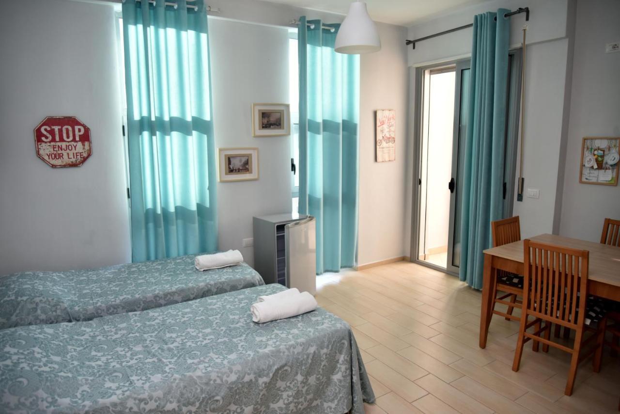 Arianiti Guesthouse Vlorë Buitenkant foto